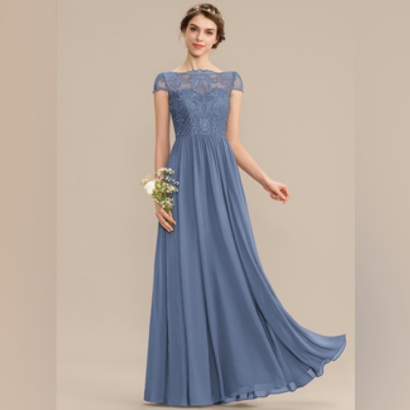 Lace top formal dress - Picture 1 of 6